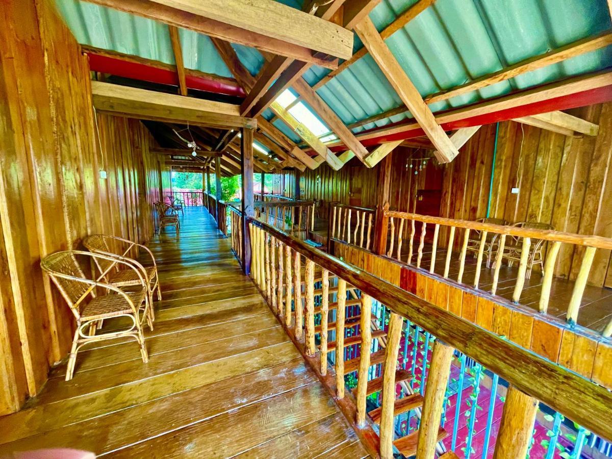 The Cliff Hostel, M'Pay Bay Ko Rong Sanloem Eksteriør bilde