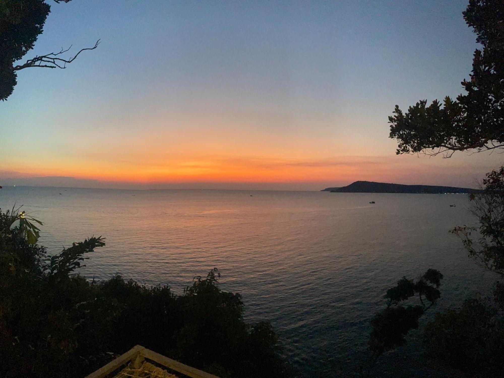 The Cliff Hostel, M'Pay Bay Ko Rong Sanloem Eksteriør bilde